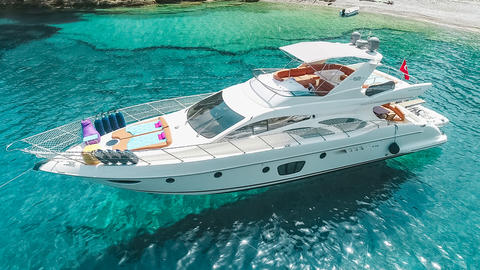 Azimut 62 with Fly Refit 2020! Crew Yacht Azimut 62 with Fly! BILD 1