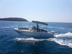 Ranieri 640 Voyager (barco de motor)