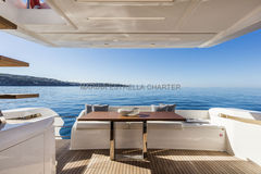 Ferretti Yachts 550 Celebre BILD 9