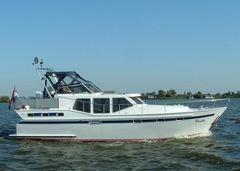 Vacance 1100 (barco de motor)