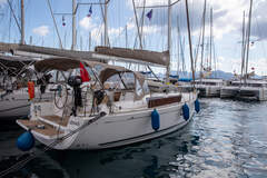 Dufour 335 GL (sailboat)